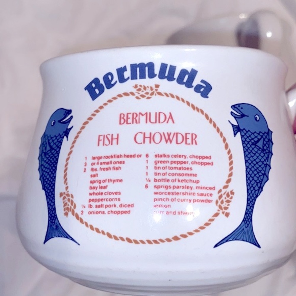 Set of 2 Bermuda fish chowder bowl